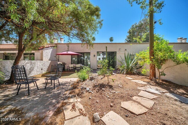 Building Photo - 7368 E Pleasant Run