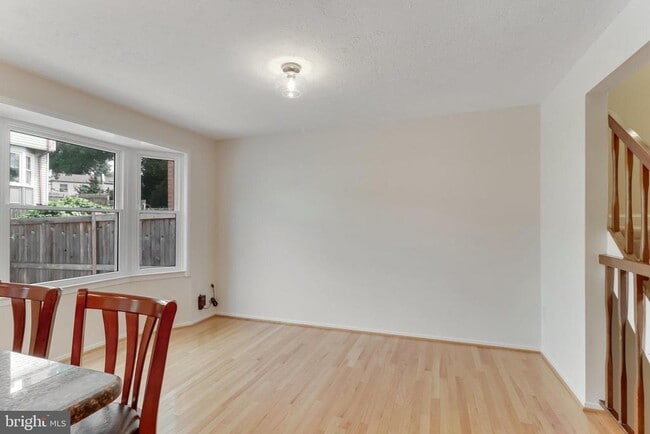 Building Photo - 141 W Annandale Rd