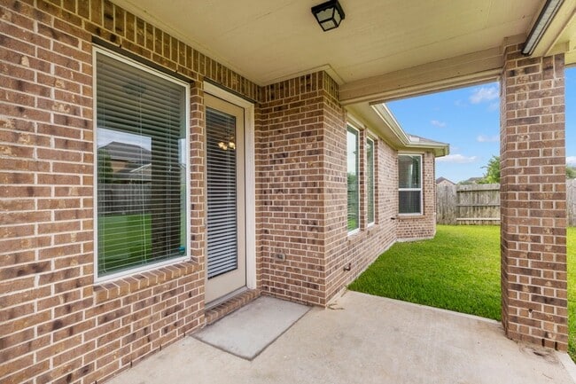 Building Photo - 18115 Westward Dale Dr