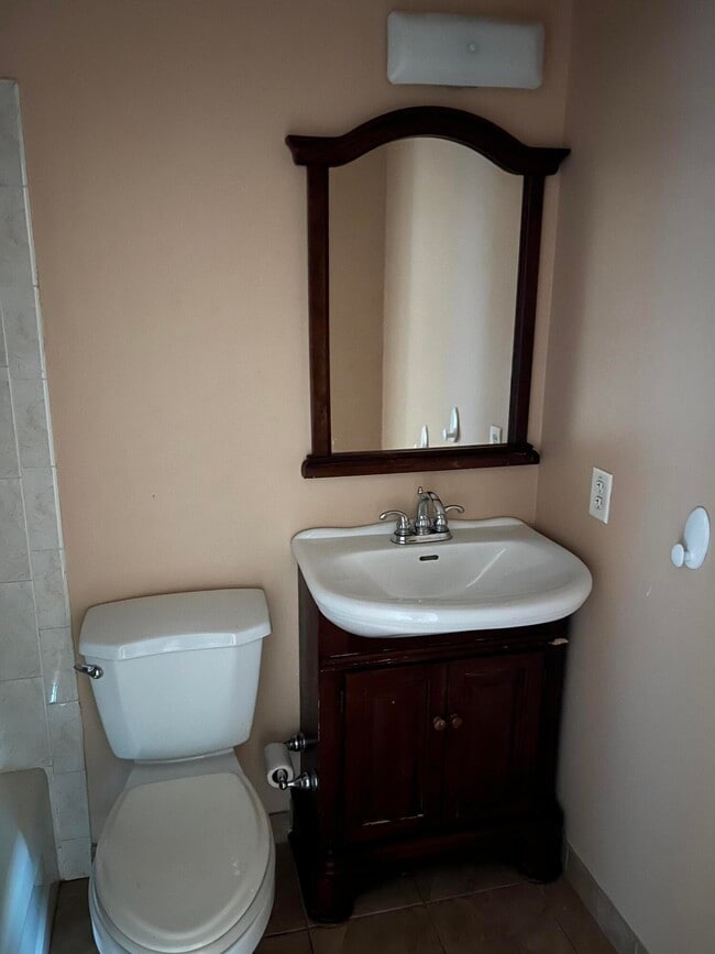 Building Photo - 3880 Essex St