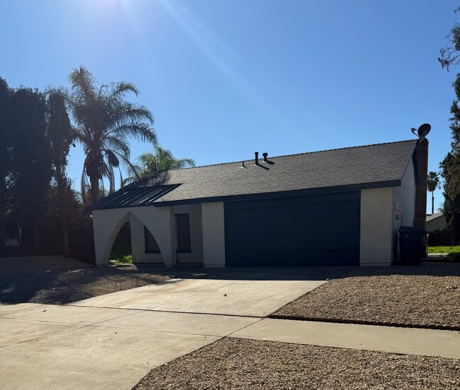 Building Photo - 3004 Monroe St