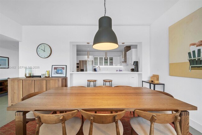 Building Photo - 201 Crandon Blvd