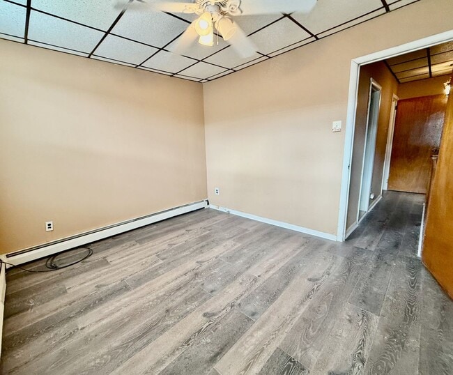 Building Photo - Recently UPDATED 3 BD/1 BA HOUSE in great East Passyunk/LOMO location w/ new Engineered Wood Floo...