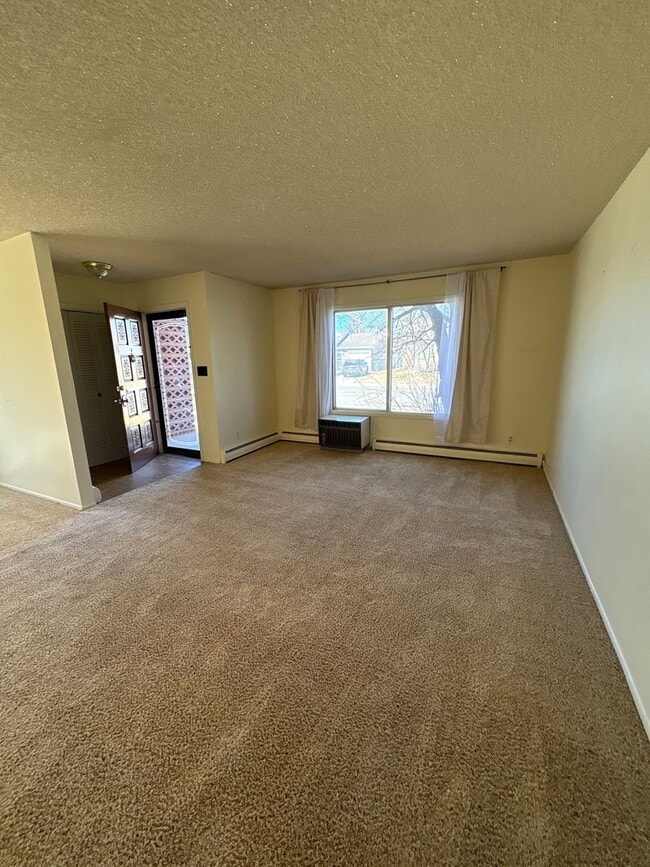 Building Photo - 2615-2617 E. 17th St.