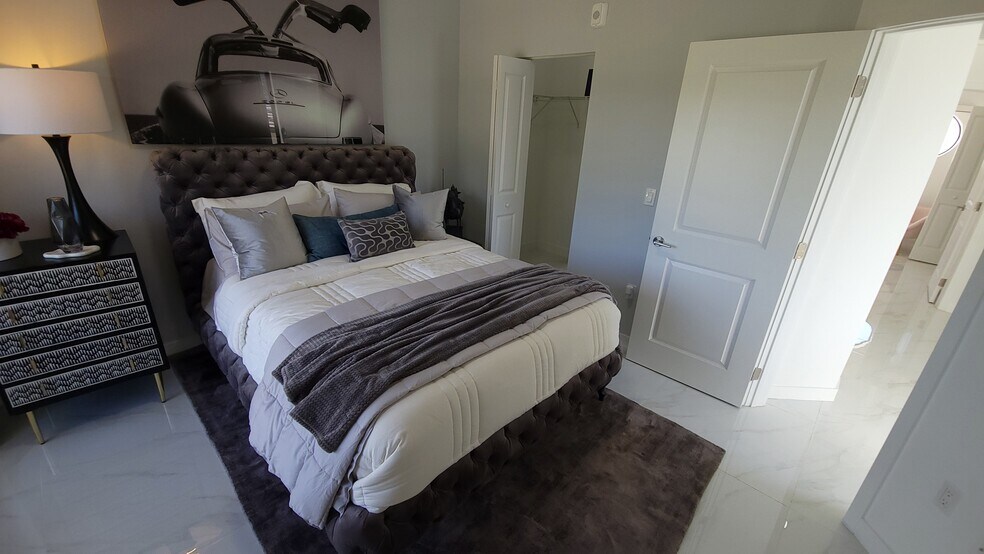 Building Photo - 441 E 23rd St