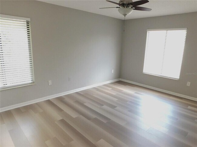 Building Photo - 1308 Pine Ridge Cir E