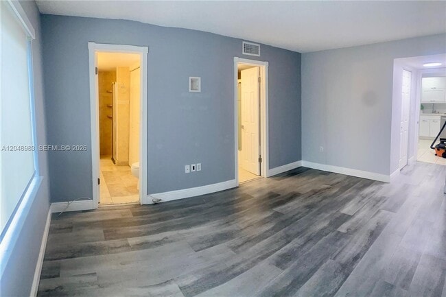 Building Photo - 4255 N University Dr