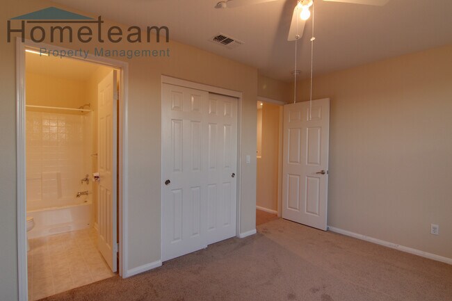 Building Photo - 2BR/2.5BA 1458 SQFT Eastlake/Chula Vista T...
