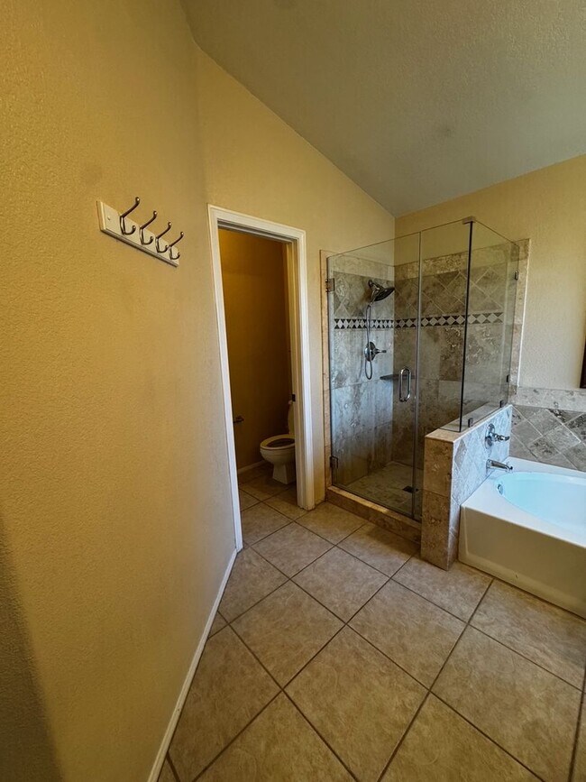 Building Photo - Charming 3 bedroom Green Valley home