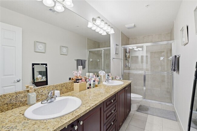 Building Photo - 8560 Violeta St