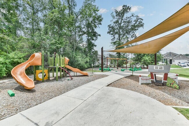 Building Photo - 27025 Sofia Forest Dr