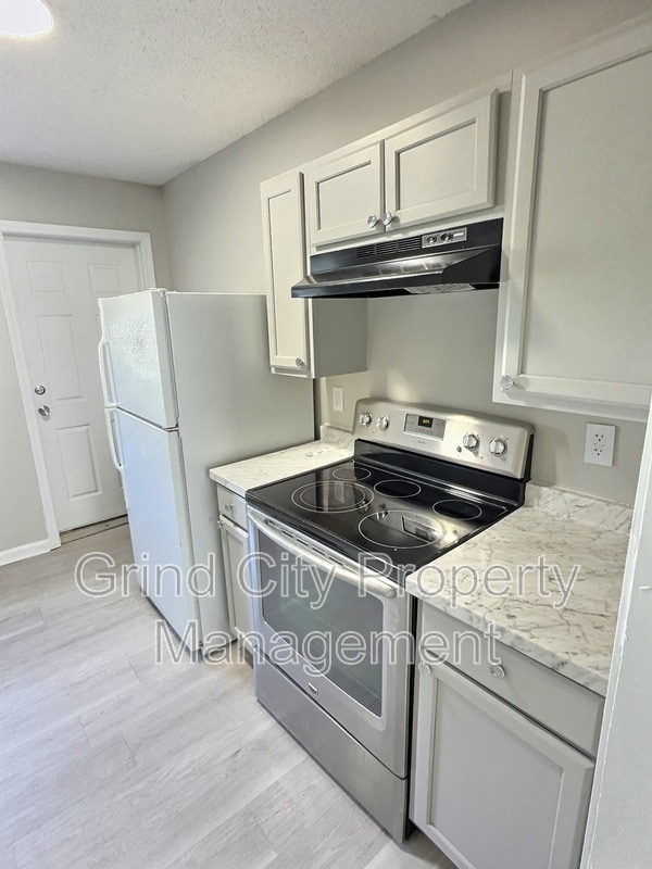 Building Photo - 1157 N Belvedere Blvd