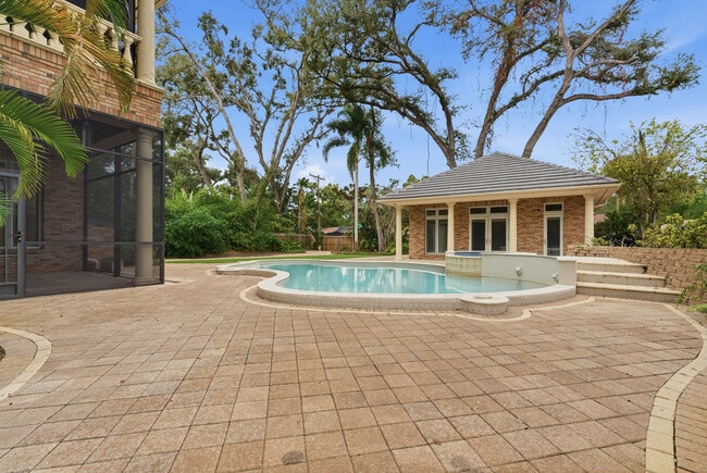 Building Photo - 4407 W Dale Ave