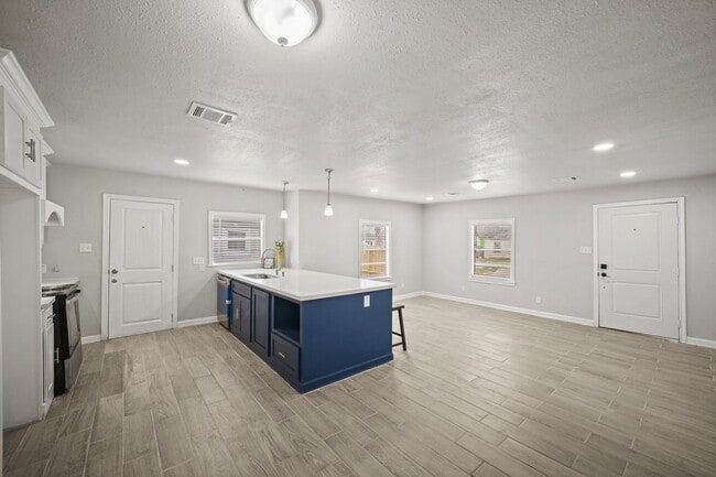 Building Photo - 3430 Seabrook St