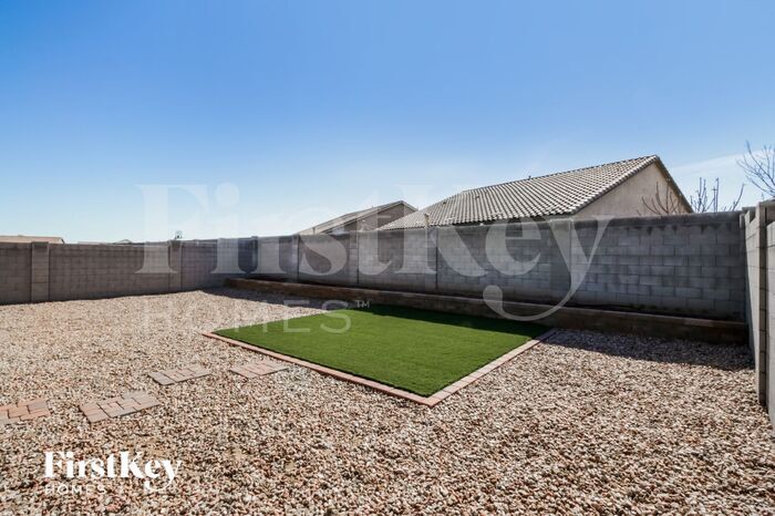Building Photo - 2117 W Bennett Way