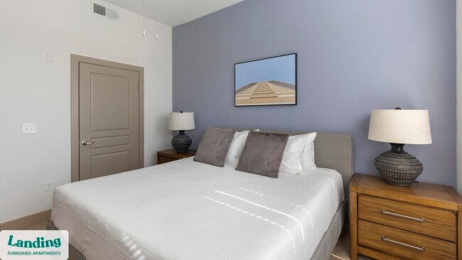 Building Photo - 5005 Galleria Dr