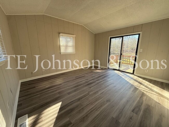 Building Photo - Charming 3BR/2BA Home with Hardwood Floors, Bonus Room & Outdoor Living