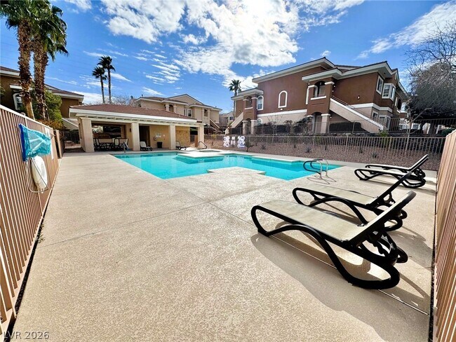 Building Photo - 830 Carnegie St