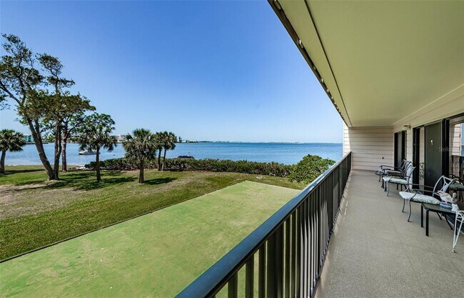 Building Photo - 2700 Bayshore Blvd