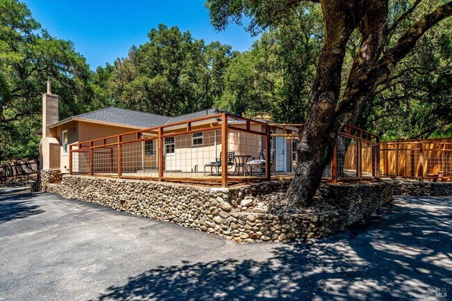 Building Photo - 9342 Chalk Hill Rd