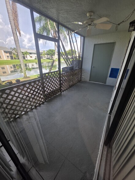 Building Photo - 1120 N Franklin Ave