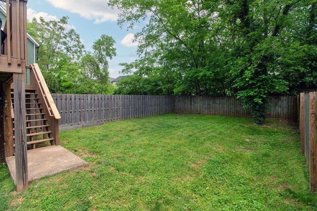 Building Photo - Urban Tranquility In Vibrant East Nashville