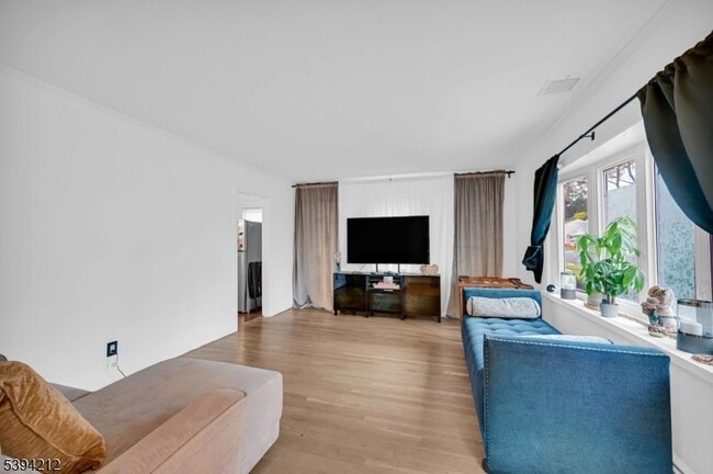 Building Photo - 328 Minute Arms Rd