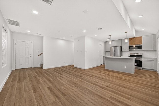 Building Photo - 2714 Discovery Trails Ct