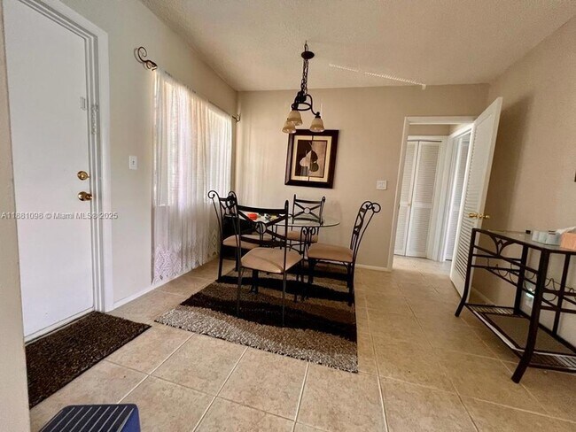 Building Photo - 1440 NW 43 Terrace