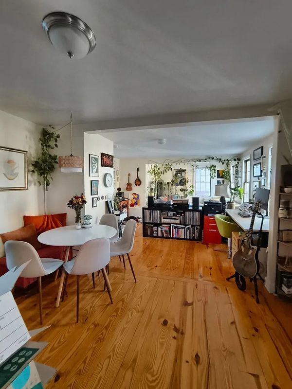 Building Photo - 1009 Brown St