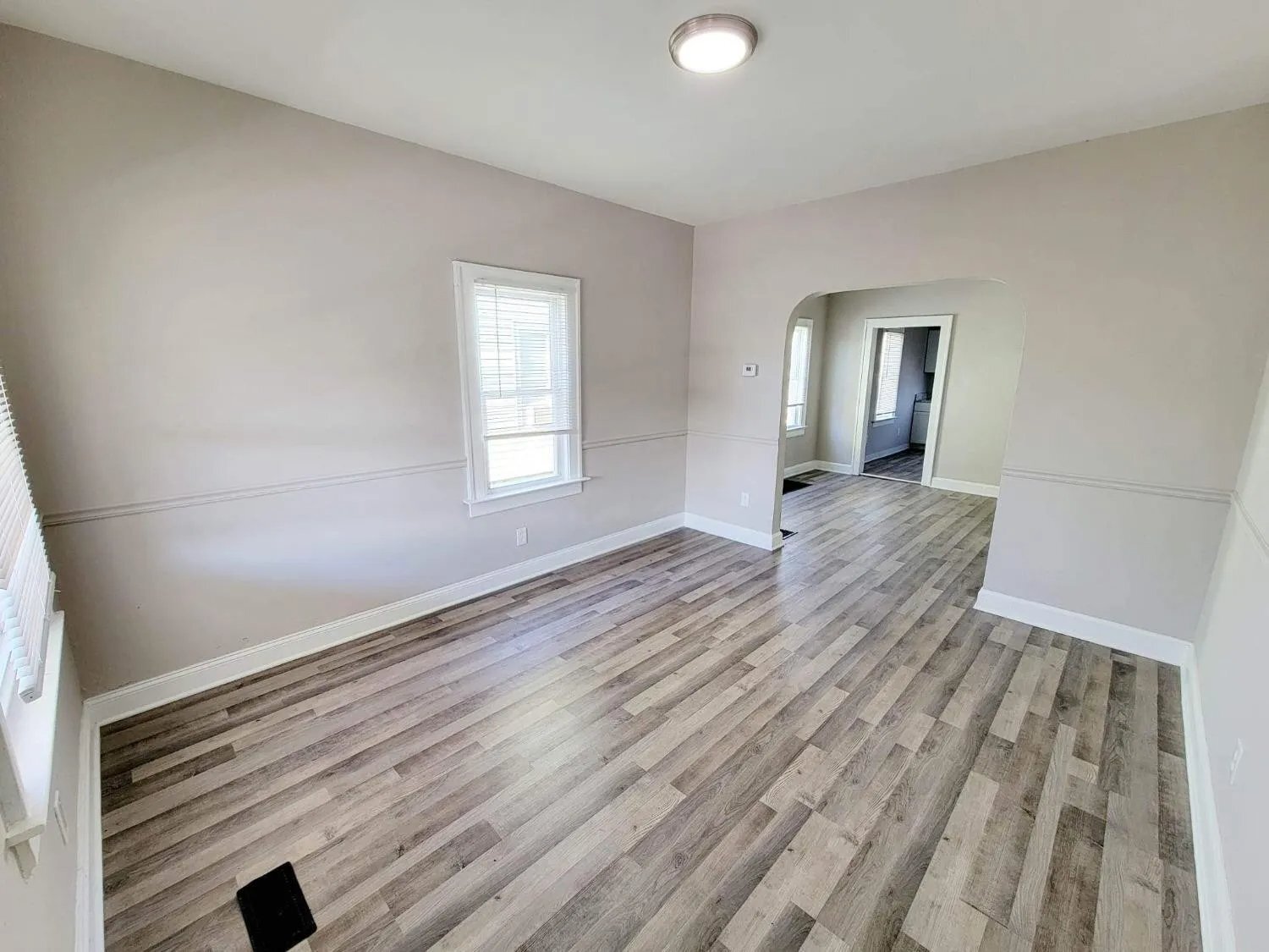 Building Photo - 1128 Hensley Ave