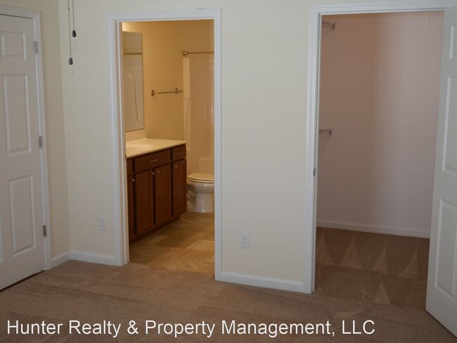 Building Photo - 2 br, 2 bath House - 3225 Hyde Place Circle