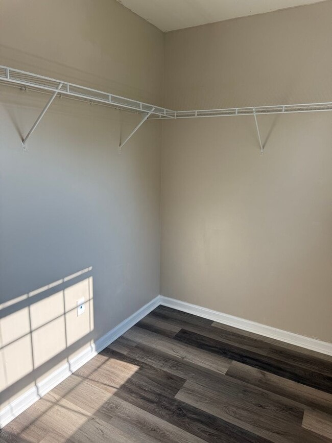 Building Photo - THREE BEDROOM/2.5 BATH Detached Home w TWO...
