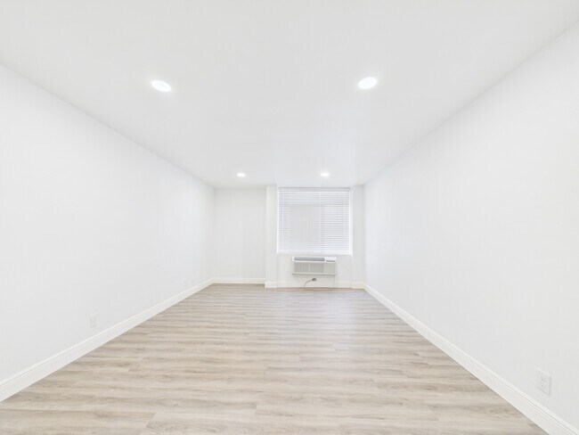 Building Photo - 7510 Hornwood Dr