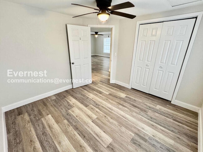 Building Photo - 813 J St NW