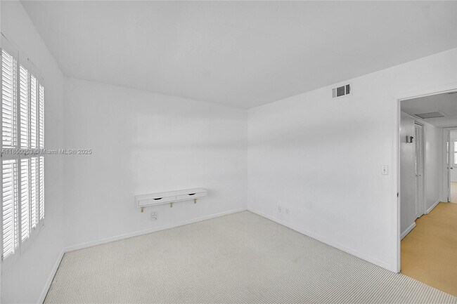 Building Photo - 5555 N Ocean Blvd