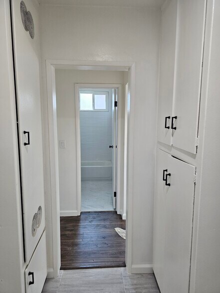 Building Photo - 14626 S Budlong Ave