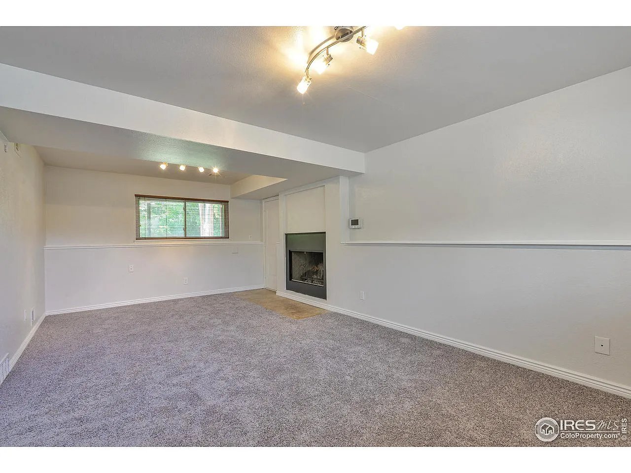 Building Photo - 2601 Treemont Dr