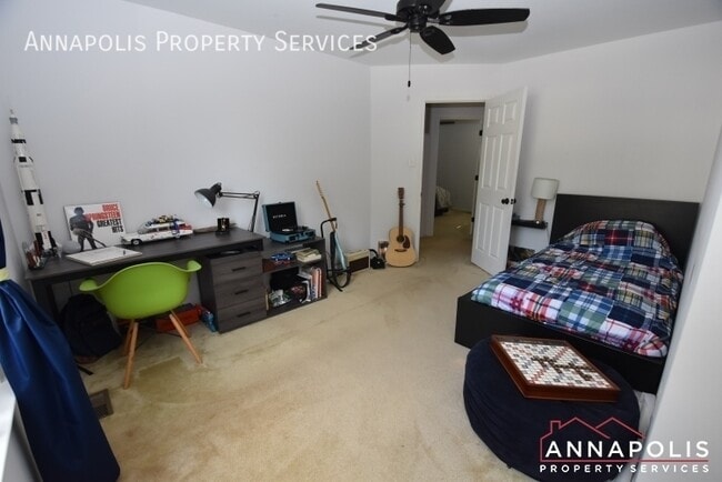 Building Photo - 2808 Traxler Ct