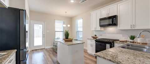 Building Photo - 3017 Bella Lago Dr