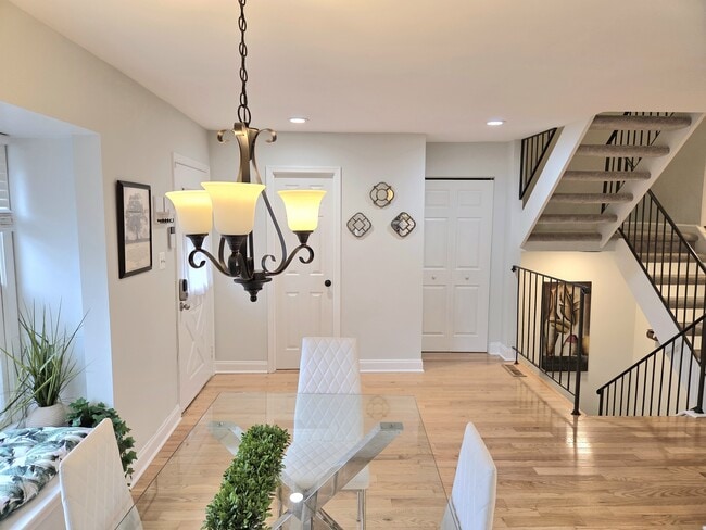 Building Photo - 5407 Leeway Ct