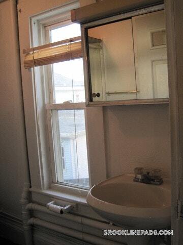 Building Photo - 40 A Harvard Ave