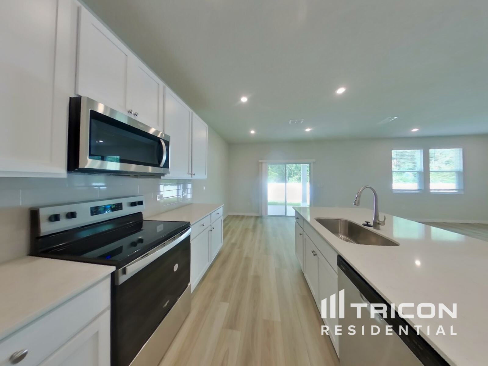 Building Photo - 14934 Macadamia Ln