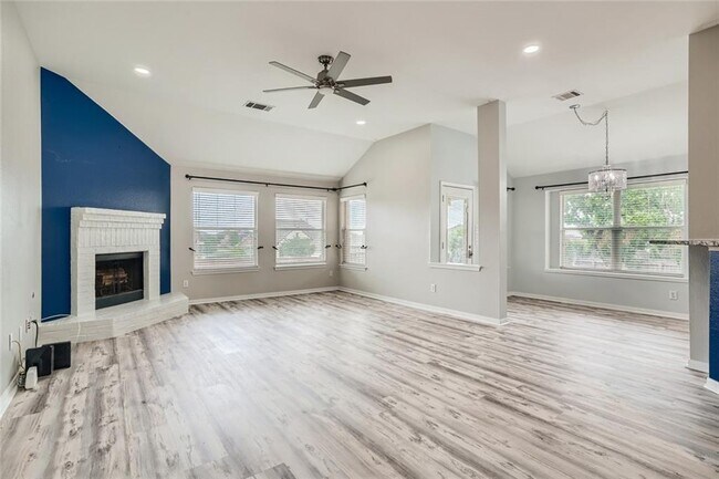 Building Photo - 2920 Cajuiles Dr