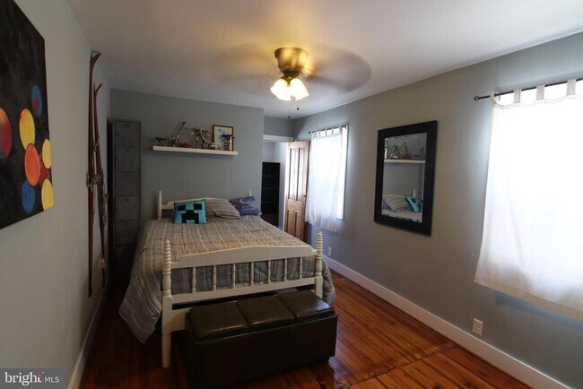 Building Photo - 1223 Haubert St