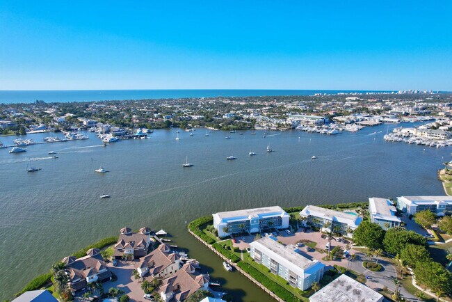 Building Photo - 1501 Chesapeake Ave