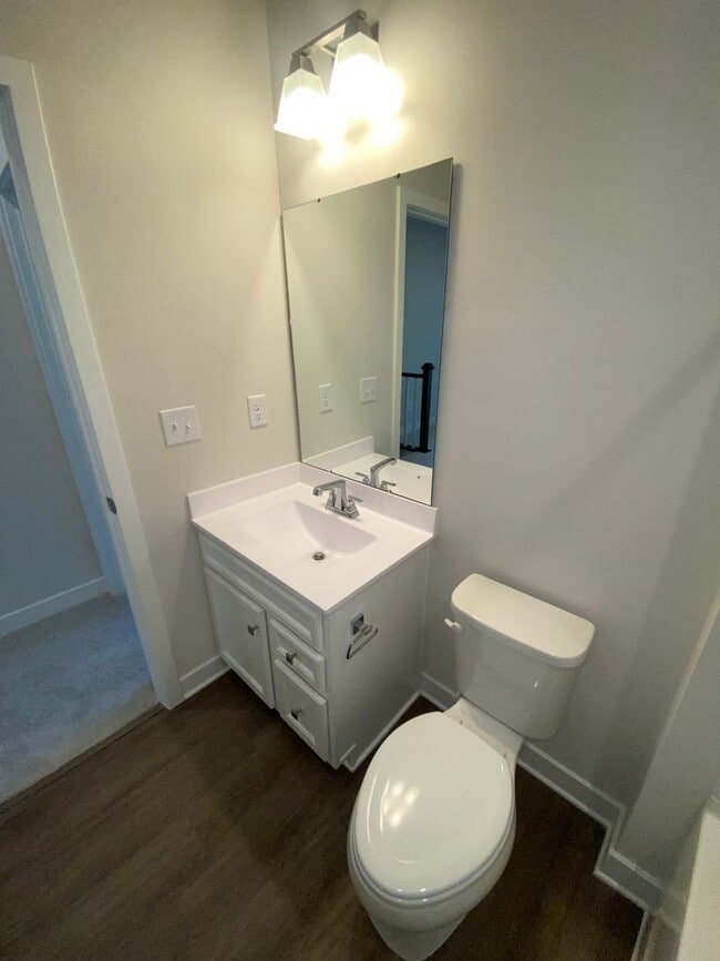 Building Photo - Edge at Azalea