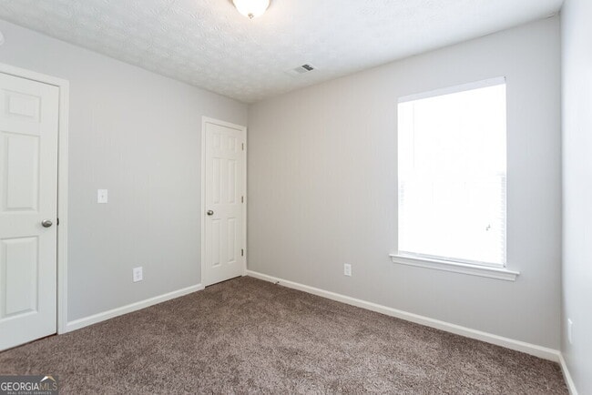 Building Photo - 1790 Courtyard Ln