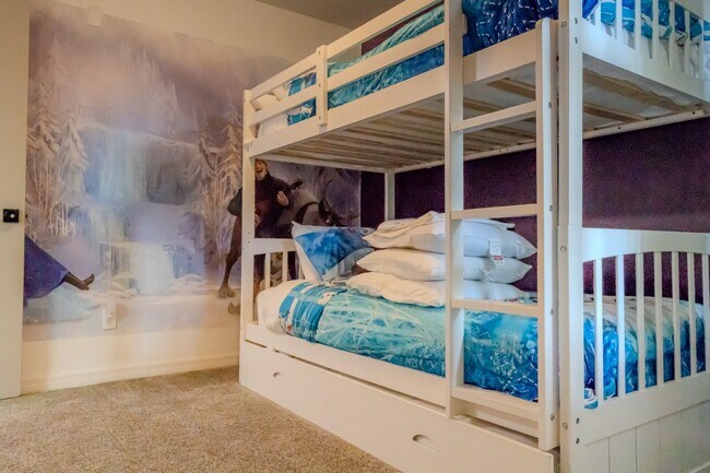 Building Photo - Charming 3BR Fully Furnished Apartment in Kissimmee with Ample Amenities