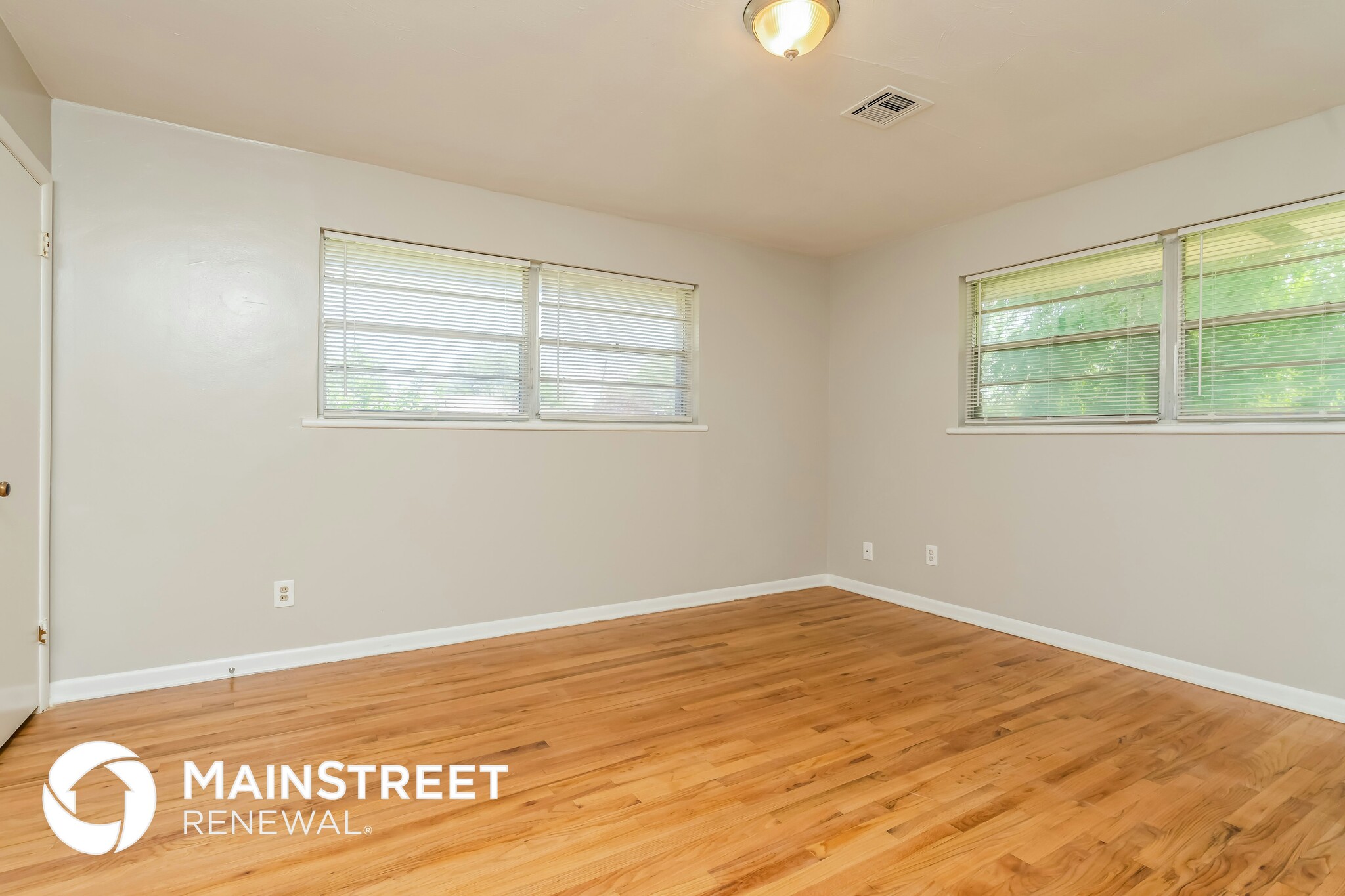 Building Photo - 9712 Mahler Pl